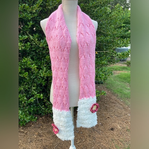 Lorelai Gilmore Lorelai Floral Scarf Completely handmade - Picture 3 of 12